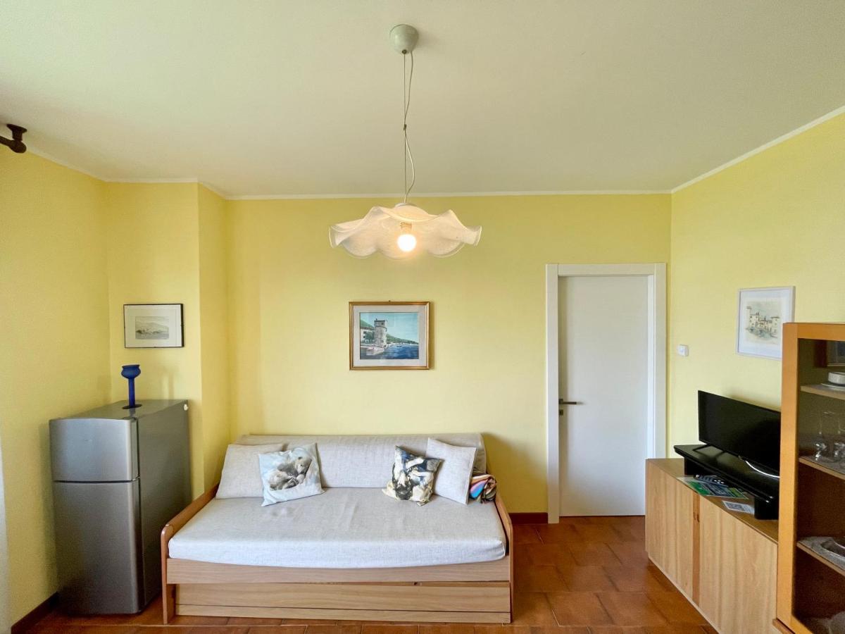 Casa Rosa Apartments มัลเชซิเน ภายนอก รูปภาพ
